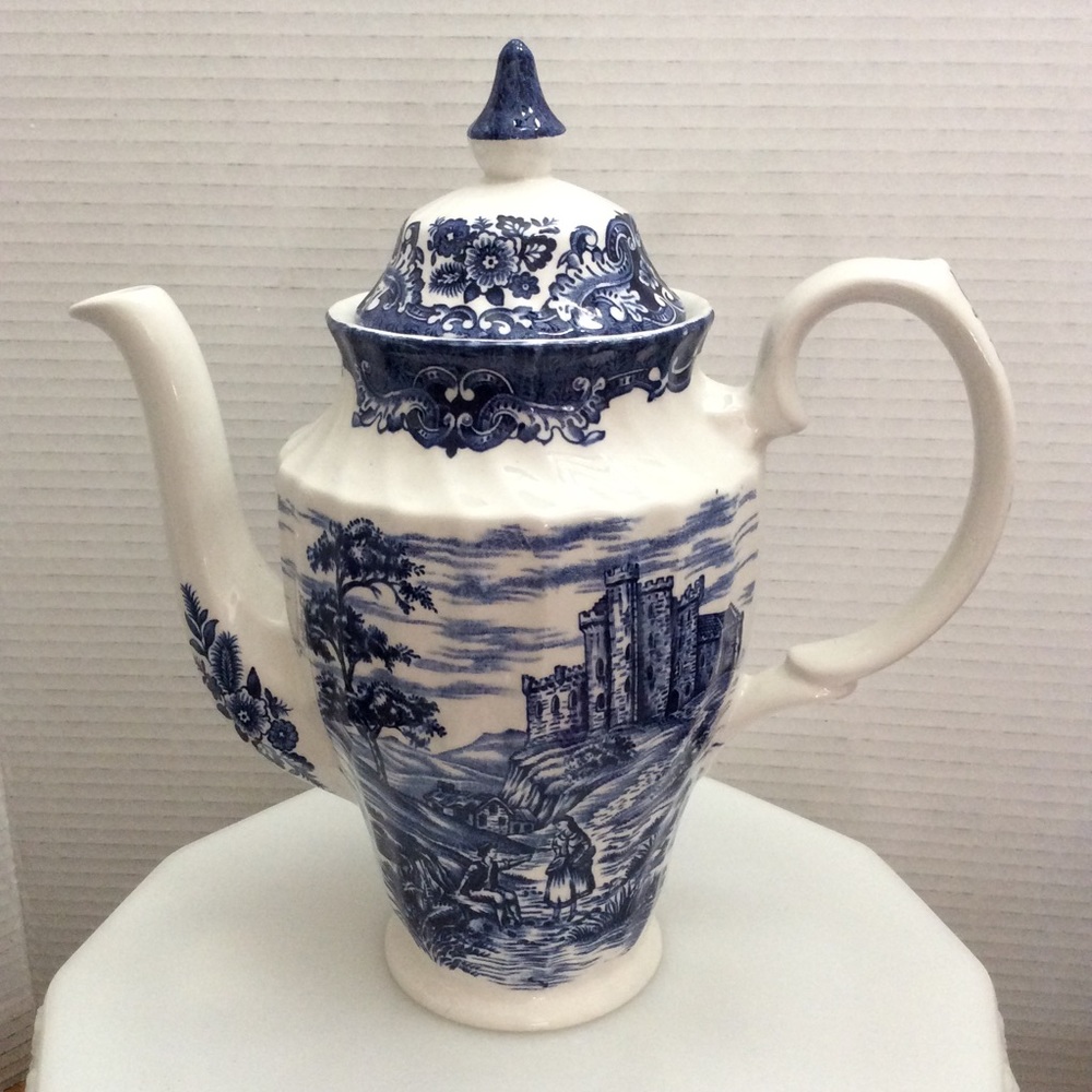 Vintage Blue & White Ironstone tea/coffee pot